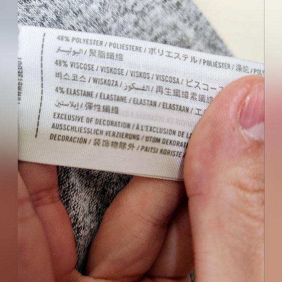 โญ๏ธ2/$12 Abercrombie & Fitch Size Small Gray Long Sleeve Top - Picture 6 of 8